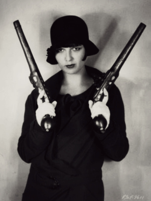  Louise Brooks 