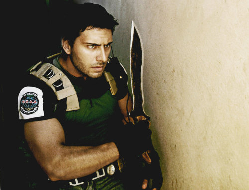 residentevil-fanart:  Chris Redfield by ~MaicouManiezzo   Perfect Chris Redfield hotness captured in this cosplay!