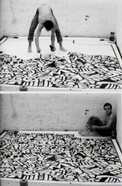 curties:  Keith Haring, Painting Myself Into