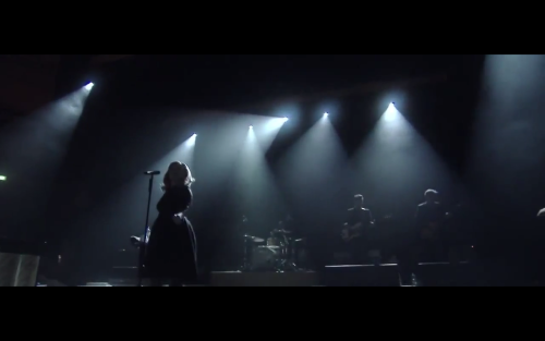 i-abril:   Adele live at Royal Albert Hall  