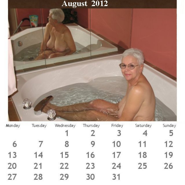 dirtyharry11 made this great August calendar and says &lsquo;Feel free to “Print