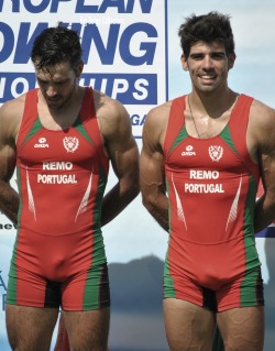 guys-with-bulges:  Portugal FTW! 
