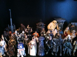 cynthia-is-st00pid:  jedimastermisu:  My Original Trilogy and Prequel Trilogy displays  i just….. &lt;333