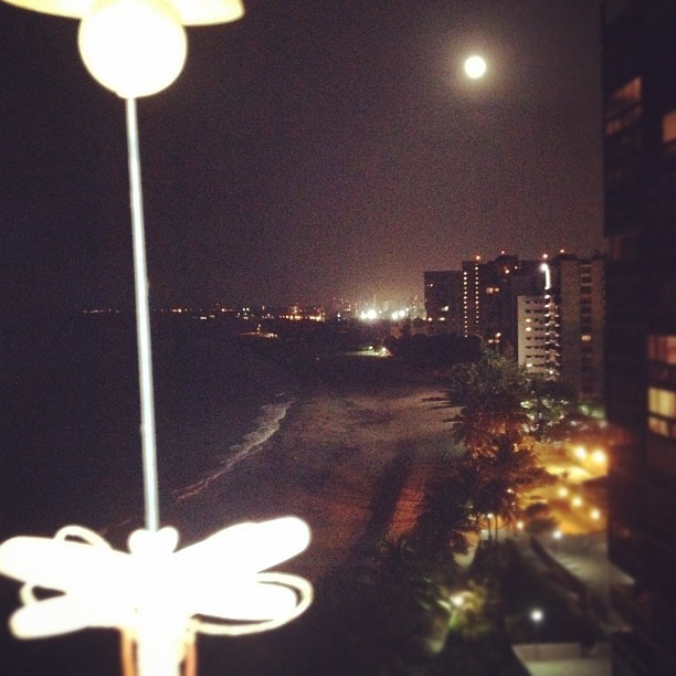 almaguerrera:  Full moon desde mi ventana ! #blessed #puertorico #phases #fullmoon