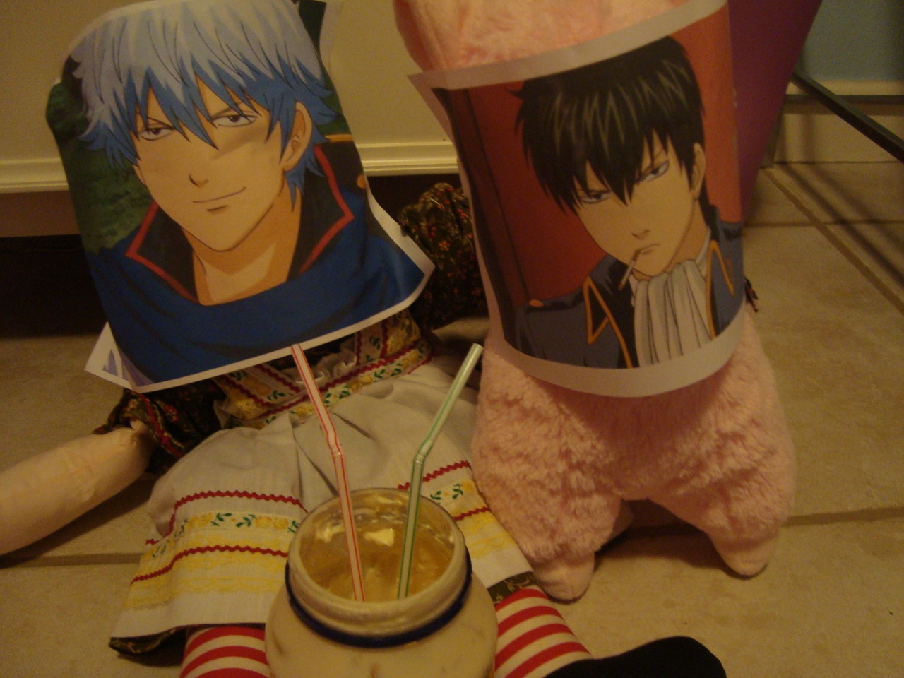 charactersdoingstuff:  toshi waiting for his bf to arrive for their date he comes