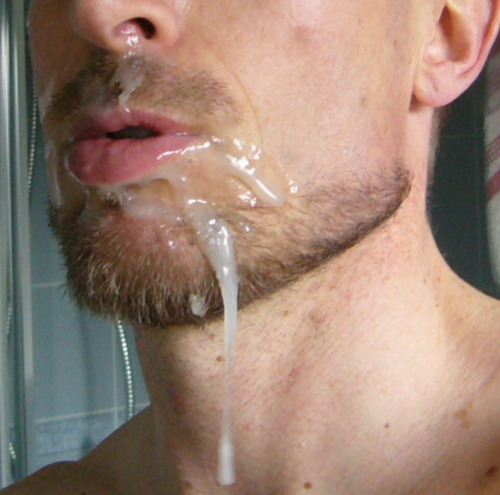 protein-brotein: cockandcumandmore: Where was I when I could’ve licked this up… eat your protein, br