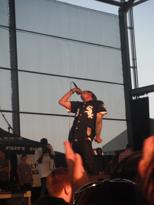 hangmeontheclothesline:  UNF!  