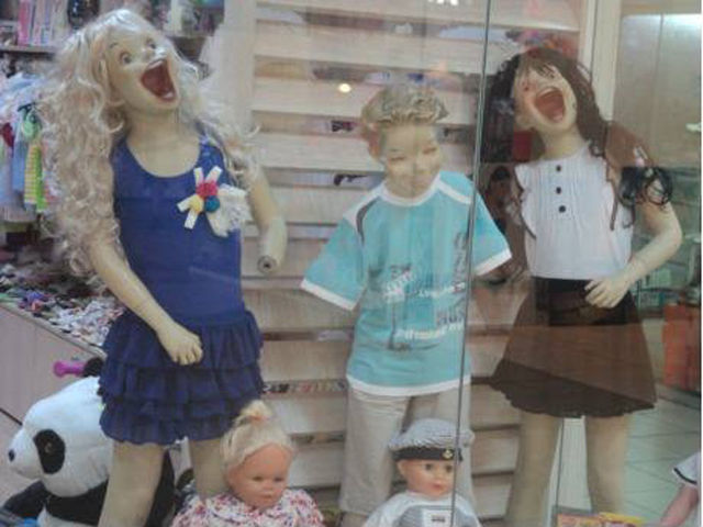 faerieeglow:  cumbersome11:  theyre probably laughing at me  jeSUS 