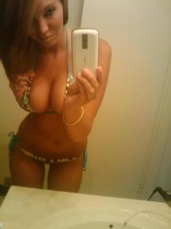 smashtheflash:  http://smashtheflash.tumblr.com, SMASH THE FLASH, Amateur, Selfshot, Selfpic, NSFW, XXX, Porn, cameraphone, girlfriend, girl next door 