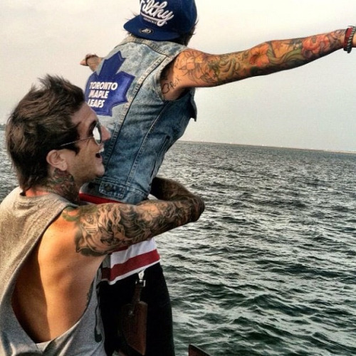 prettylittlepear:David Schmitt and Austin carlile having a titanic moment.