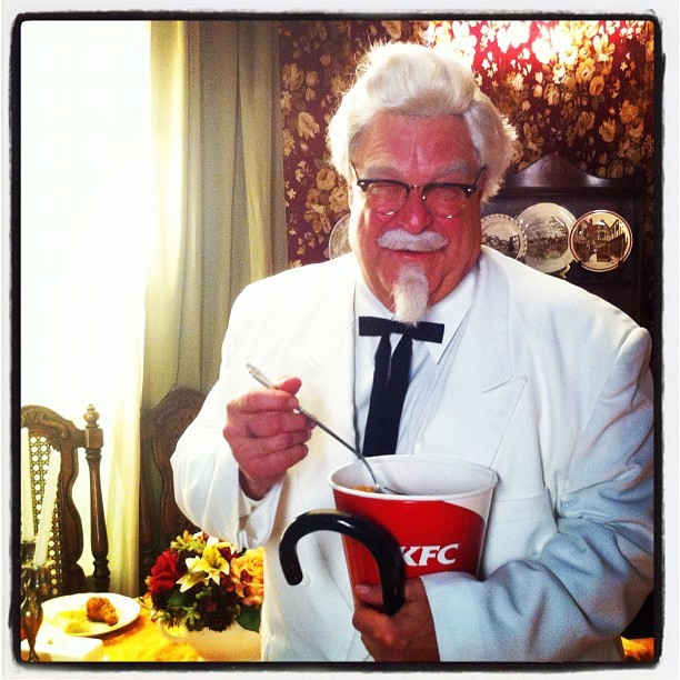 FOD Behind the Scenes
John Goodman as Colonel Sanders on the set of KFC Loves Gays.