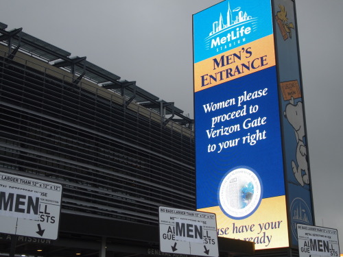 Scenes from Siyum Hashas, the mega-event at MetLife stadium yesterday that drew 90,000 Jewish attend