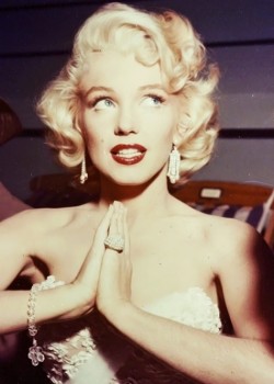 Carlos-Gets:  Marylin 