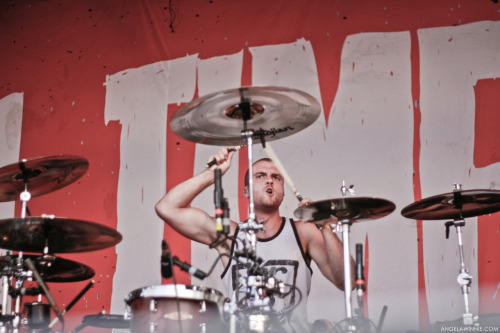 winniegs:  All Time Low Vans Warped Tour July 14th @ Montreal, QC Facebook Page - Flickr - Print Store 