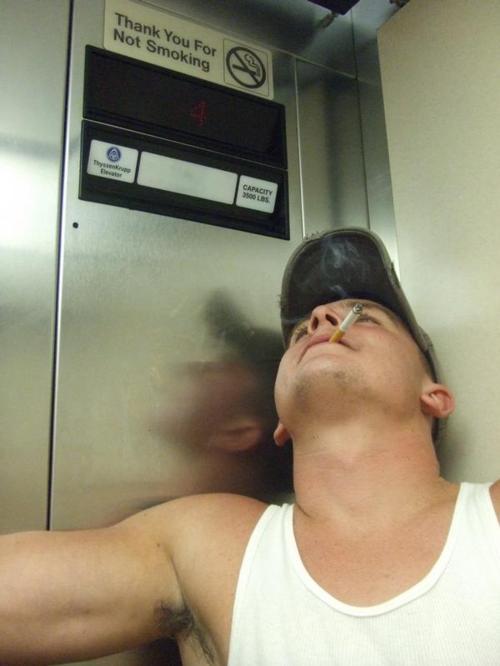 obeythealpha:  chipmasterson: Is there anything hotter than watching a Real Man not give a fuck? 