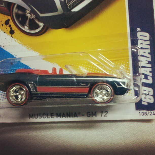 Eu precisando de rodinhas prá custom quando derrepente… #supersized #zafari #hotwheels #collector (Publicado com o Instagram)