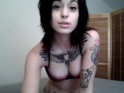 inked-girls-all-day:  Casanova Suicide