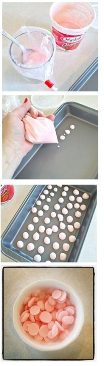 Frozen yogurt dots! Real simple. Can’t wait to try it out!