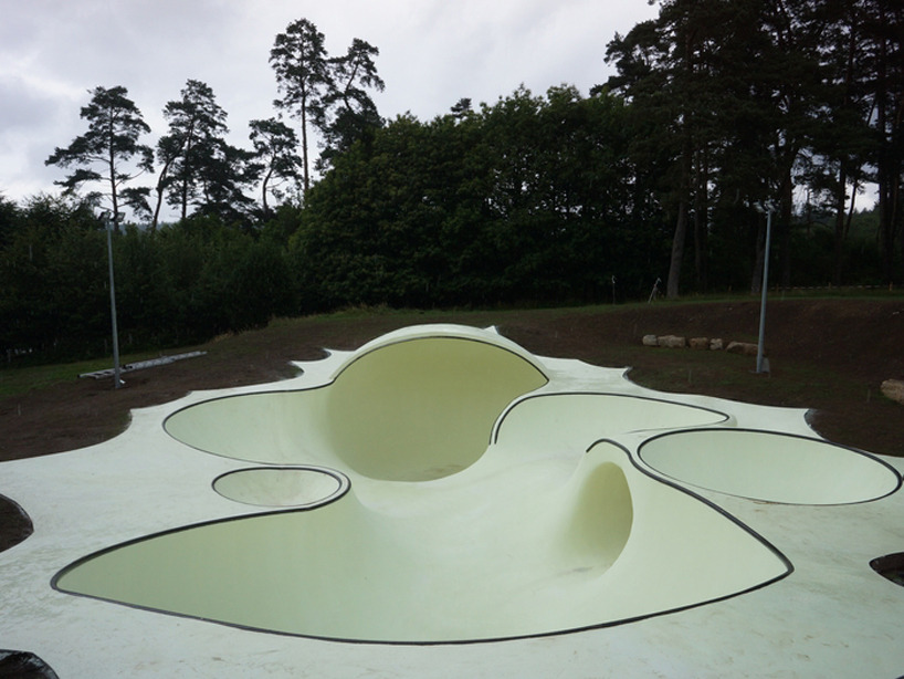 shinyslingback:  glow-in-the-dark skatepark koo jeong-A has designed a concrete sculpture