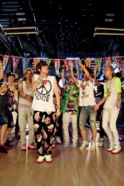 i-minki:  Angel s, let’s shake your hip with Niel <3 