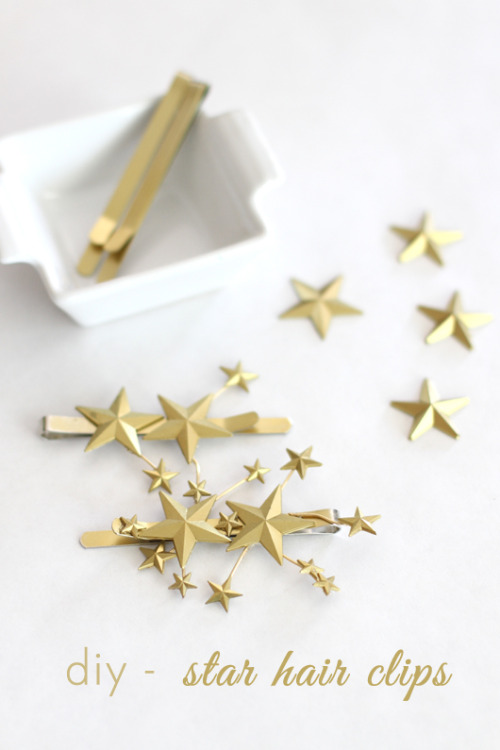 truebluemeandyou: DIY Cluster of Stars Hair Clip Tutorial. Thank you so much anporti for telling me 