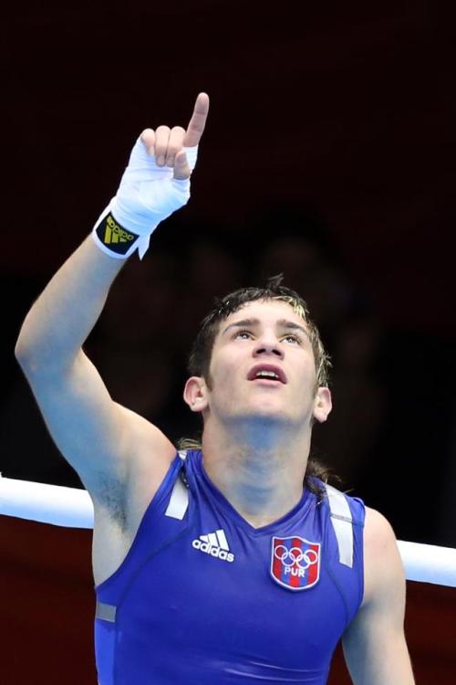 princesassinprincipes:  Orqullo Puertorriqueño ♥ Jeyvier Cintron, pasó para los cuartos de final :’)