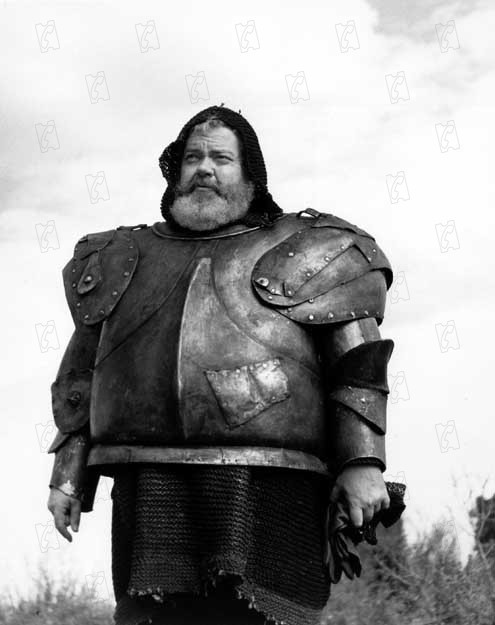 beardtoken:Orson Welles in armor as Falstaff.To die is to be a counterfeit, for he is but the counte