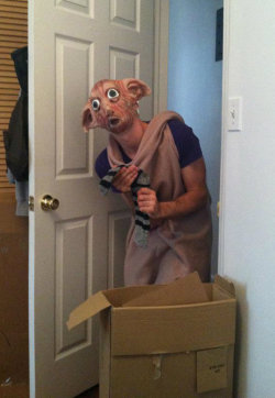 gymleader-corn:  donjuansaminta:  So my friend’s roommate dressed up as Dobby and scared the shit out of her.  MASTER HAS GIVEN DOBBY A SOCK 