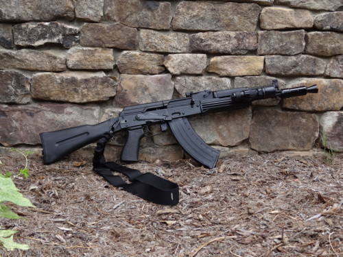 fmj556x45:SLR-107CRI like the us palm grip and that handguard with the flashlight mount. Thats a leg