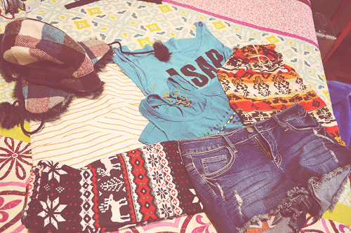  BEST FRIENDS GIVE AWAY! Bom followers eu e minha amiga Camila, estamos sorteando