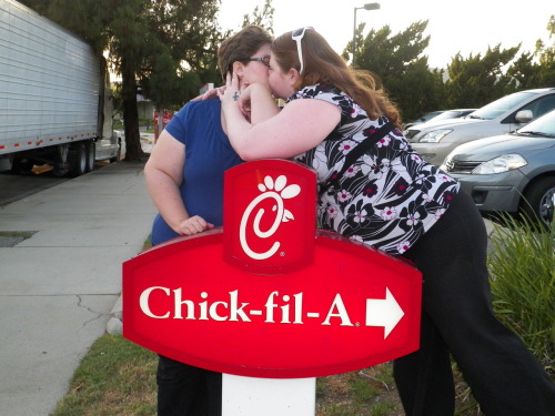 ineedthislikeaholeinthehead:So, Girlie and I don’t particularily like Chick-Fil-A right now.  So we 