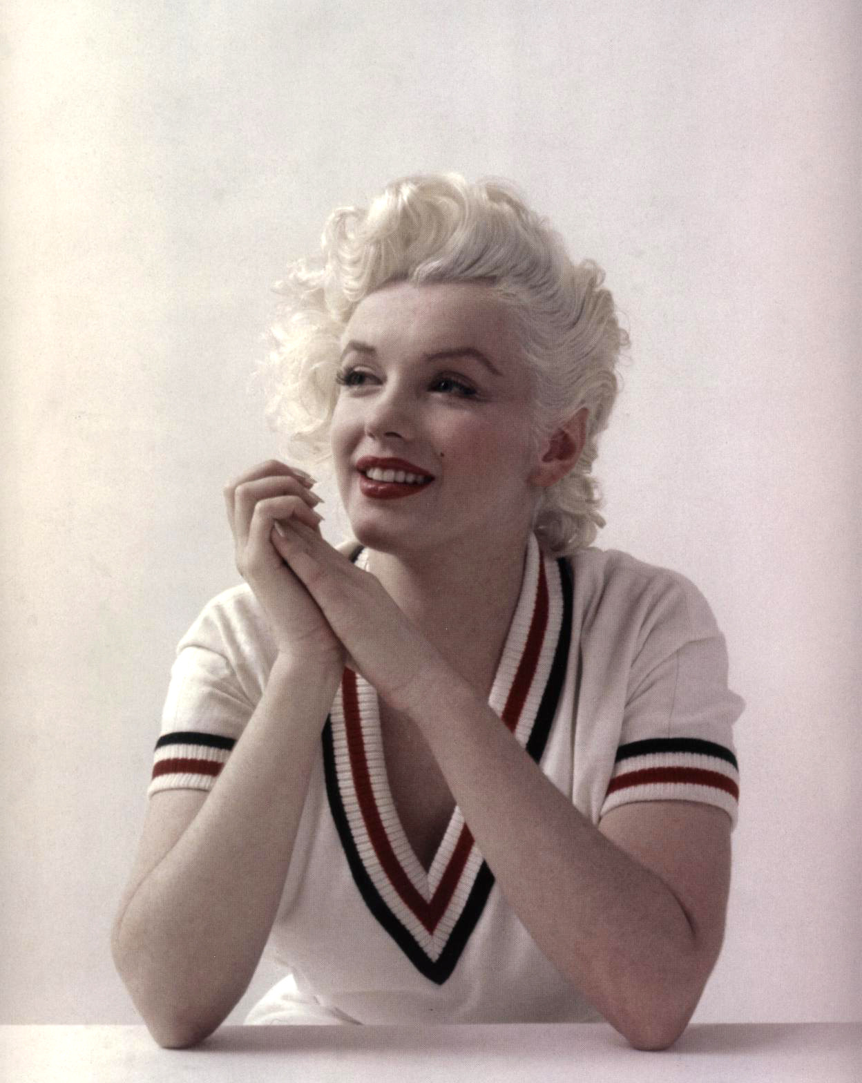 suicideblonde:  Marilyn Monroe photographed by Milton Greene in 1955