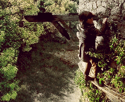 rubyredwisp:  game of thrones meme: six locations [3/6] → winterfell 