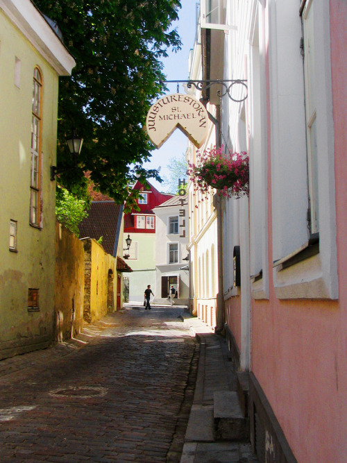 Tallinn, Estonia  | by © annelivia / piia anneli | via allthingseurope