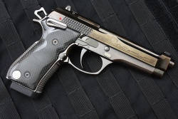 militaryandweapons:  Beretta 92 Billenium