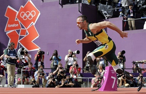 breakingnews:  South African athlete becomes 1st amputee to compete in Olympics “Blade