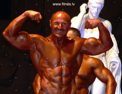 pastel86: aivar visockis#muscledaddy,#bodybuilder I love eastern European bodybuilders.