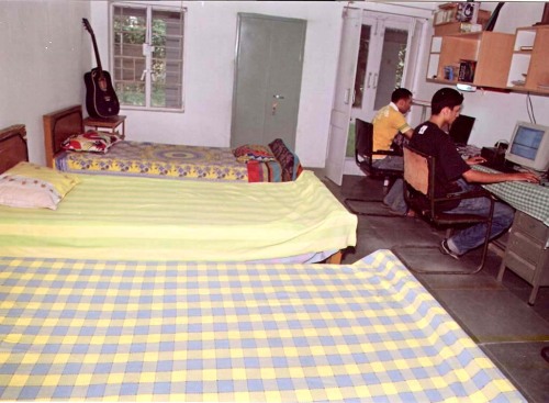 hostels-in-rajahmundry-budget-pg-accommodation-catering-services