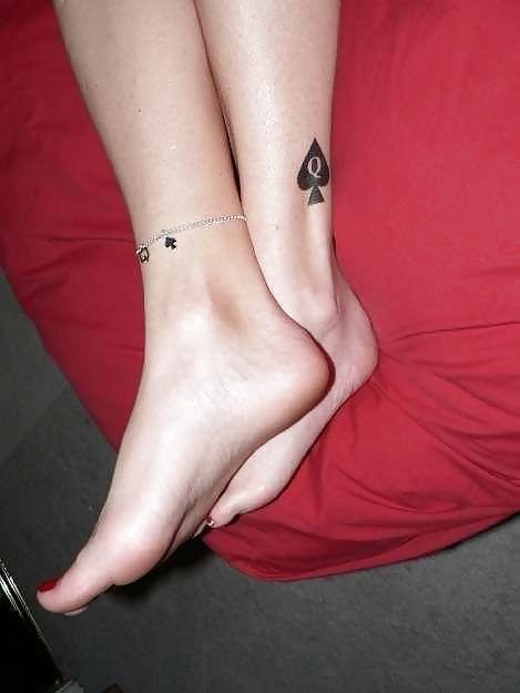 virgilsway: Virgilsway: Pedicured feet, anklet and tattoo, what more can you ask for?  The anklet te