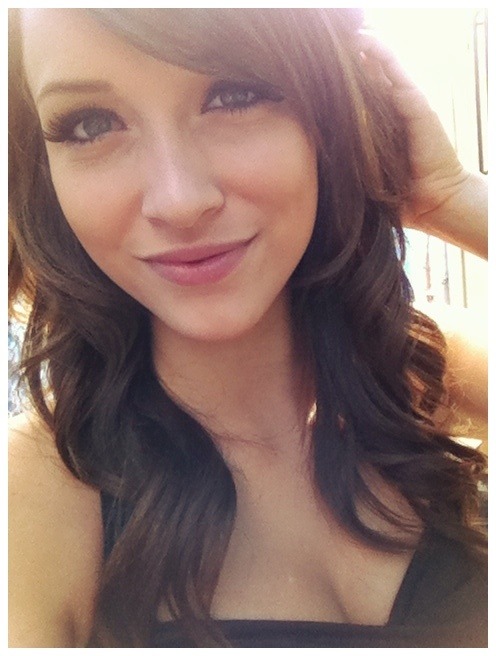 MalenaMorgan: Good Morning :-) Http://t.co/dsFZh9Al Http://bit.ly/RyylPB - Superhotteengirls.com
