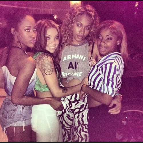 blowtreesbiitch:  http://blowtreesbiitch.tumblr.com/