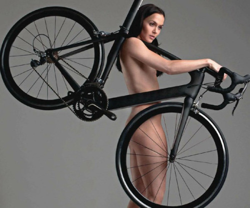 iseegirlz: Gold medal winer Victoria Pendleton naked #TeamGB #olympics #cycling