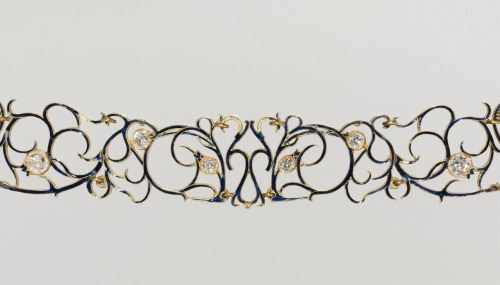 opus53:Rene Jules Lalique, Collaret, Gold, enamel, diamonds, ca. 1900