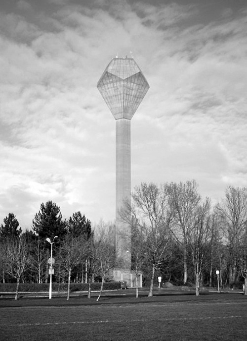 quiteaspectacle: superb sample from a collection of water tower photography at present and corr