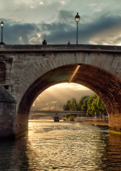  Romance - River Seine, Paris  | by © 10000