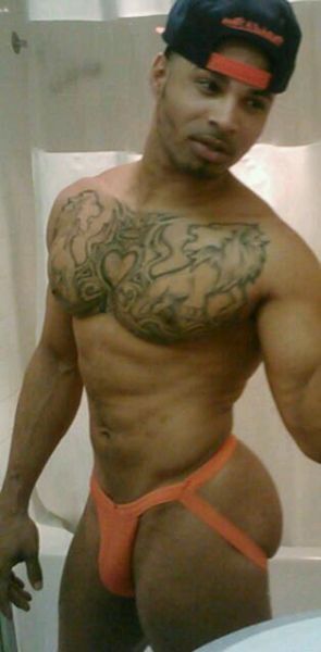 13-inches:  stferra:  shit-gets-real-when:  $$ PRO: Escort $$ ** Sexi Boricua Bi-Jock For Your Pleasure!! ** 27, 5’8”, 168lb, 28w, Muscular, Black Hair, Some Body Hair, Mix, Puerto Rican and Black Bi Jock Offering Erotic Full Body Deep Tissue