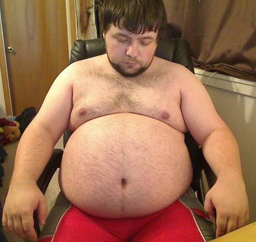 fatguyworld:  fantasyfanficboi:  that-one-fat-guy:  =D  Another of me floating around!  You’d float in a pool like a beach ball