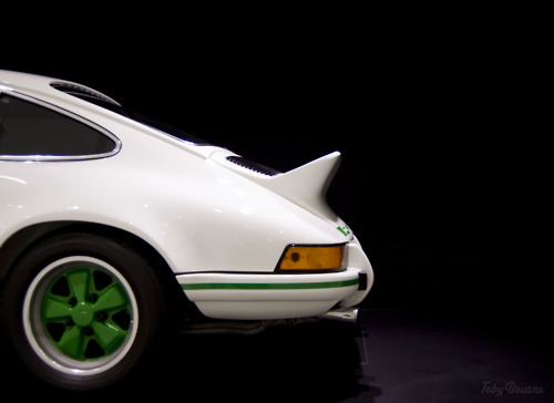 goingspartacus:  One of my favorite Porsche, one of the first 911 RS from the 70’s. 