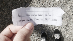 accio-libertad:  un-destello-de-ilusiones:  neverlet-this-go:  desde ahora las hago.   me llego :c  Ahhh el para decir que tiene VANS, solo eso. 