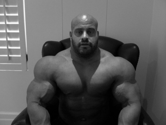 loveformuslefreak:    💊 Follow Freak Muscle Roid Gods 💊💪🏽 More than 30.000